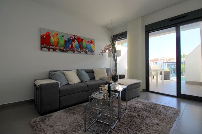 Image No.6-2 Bed Property for sale