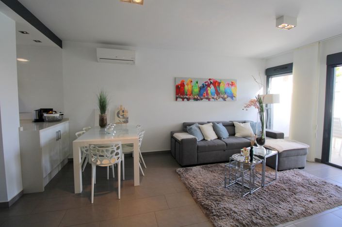 Image No.9-2 Bed Property for sale