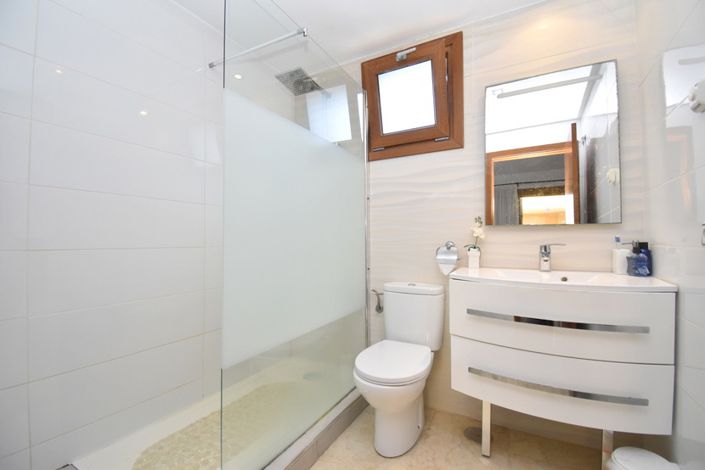 Image No.17-2 Bed Apartment for sale