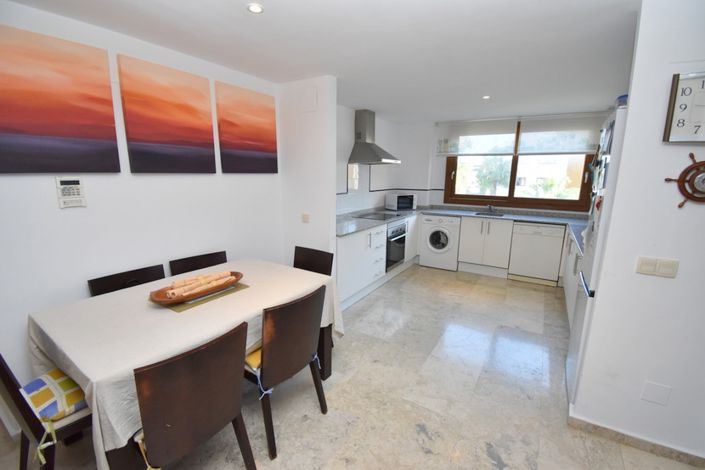 Image No.8-2 Bed Apartment for sale