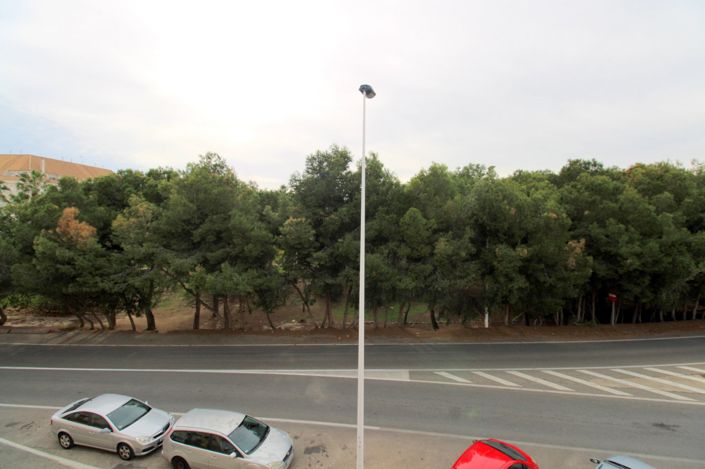 Image No.13-3 Bed Property for sale