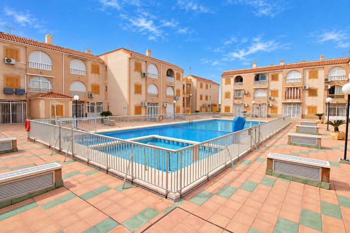 Image No.2-3 Bed Property for sale