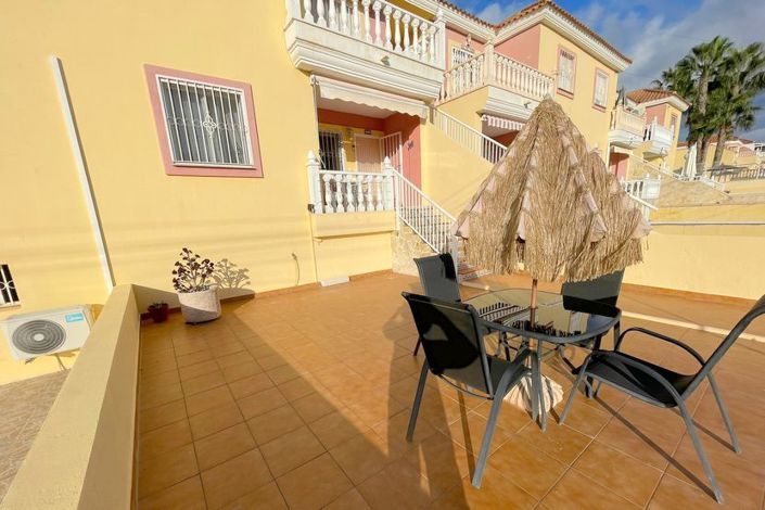 Image No.17-2 Bed Property for sale