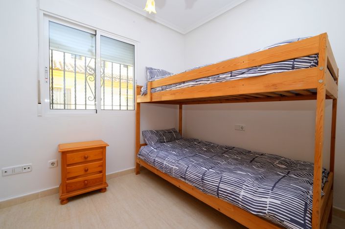 Image No.13-3 Bed Townhouse for sale