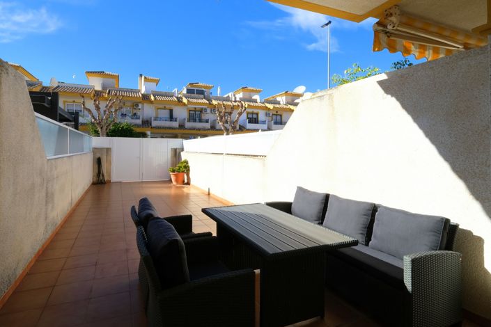 Image No.19-3 Bed Townhouse for sale