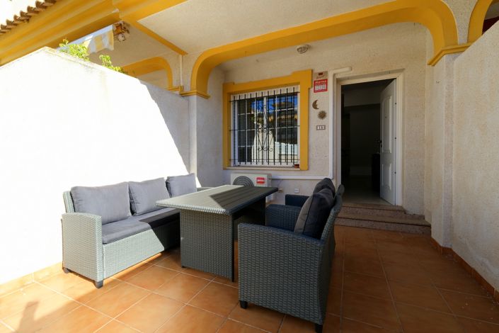 Image No.20-3 Bed Townhouse for sale