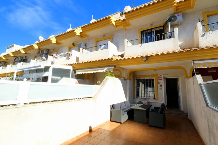 Image No.21-3 Bed Townhouse for sale