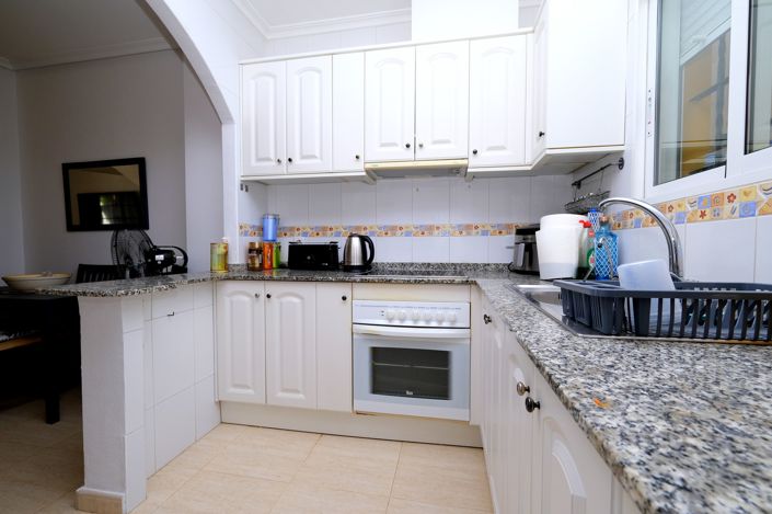 Image No.8-3 Bed Townhouse for sale