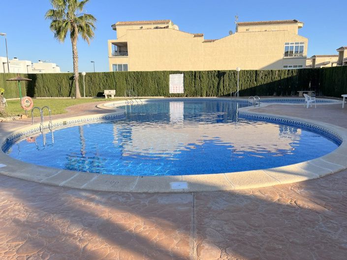 Image No.16-2 Bed Property for sale