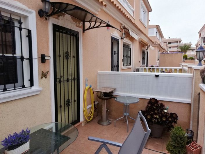 Image No.11-2 Bed Townhouse for sale