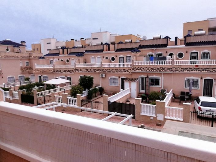 Image No.15-2 Bed Townhouse for sale