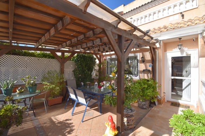 Image No.16-2 Bed Townhouse for sale