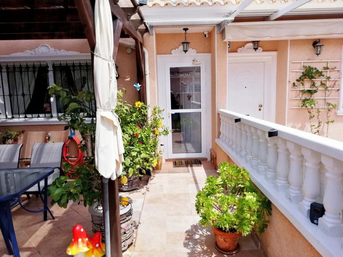 Image No.16-2 Bed Townhouse for sale