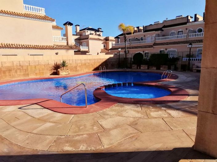 Image No.2-2 Bed Townhouse for sale