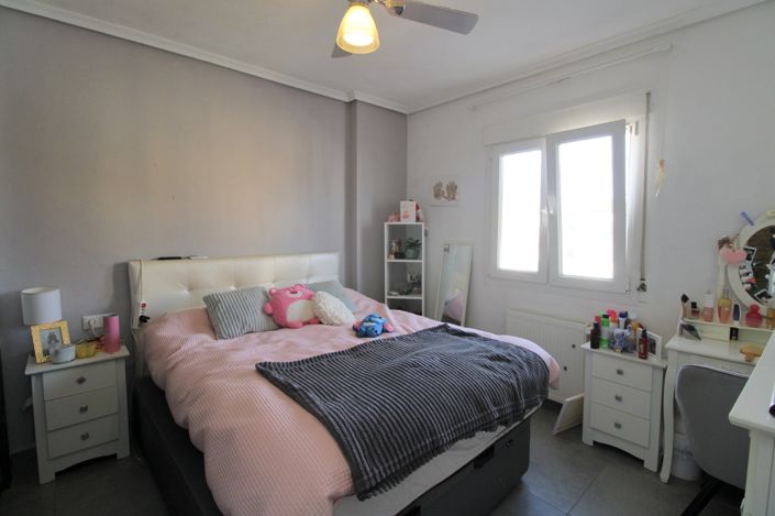 Image No.2-Villa de 3 chambres à vendre à Villamartin