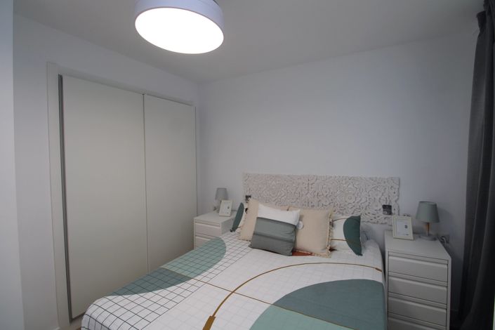 Image No.18-3 Bed Apartment for sale