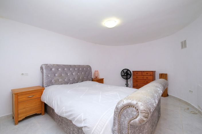 Image No.18-4 Bed Villa for sale