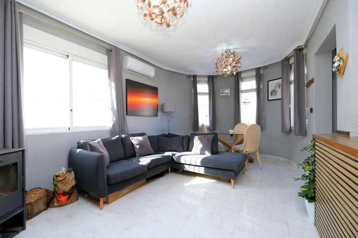 Image No.4-4 Bed Villa for sale