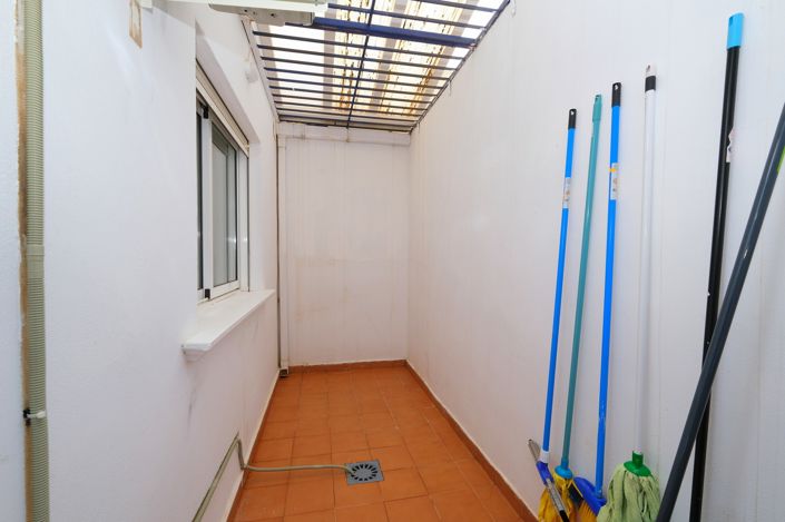 Image No.9-2 Bed Property for sale