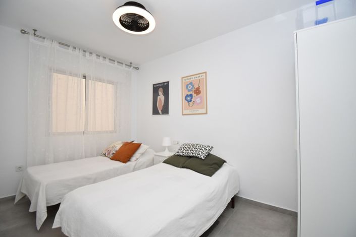 Image No.11-2 Bed Property for sale