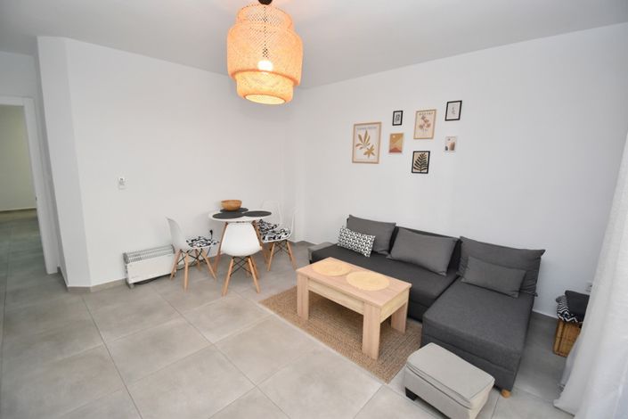 Image No.7-2 Bed Property for sale