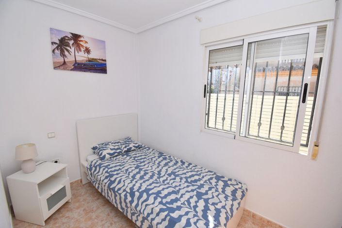 Image No.11-3 Bed Townhouse for sale