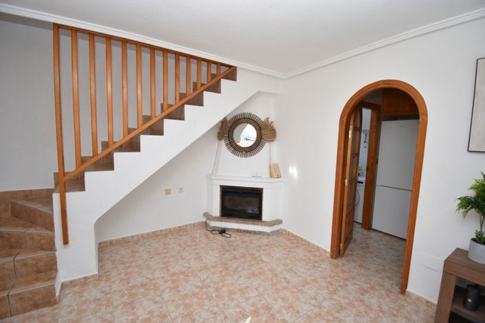 Image No.13-3 Bed Townhouse for sale