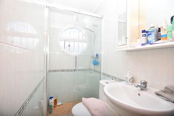 Image No.16-3 Bed Townhouse for sale