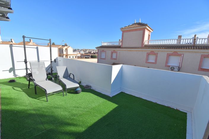 Image No.18-3 Bed Townhouse for sale