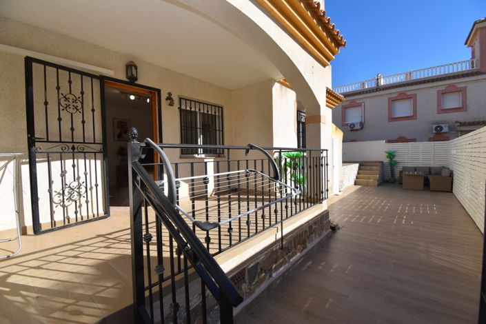 Image No.21-3 Bed Townhouse for sale