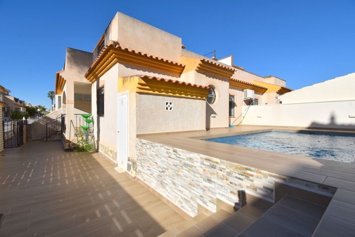 Image No.23-3 Bed Townhouse for sale