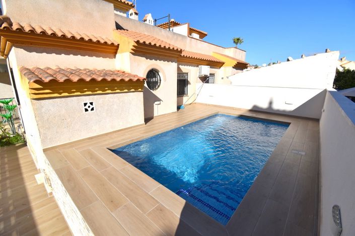 Image No.24-3 Bed Townhouse for sale