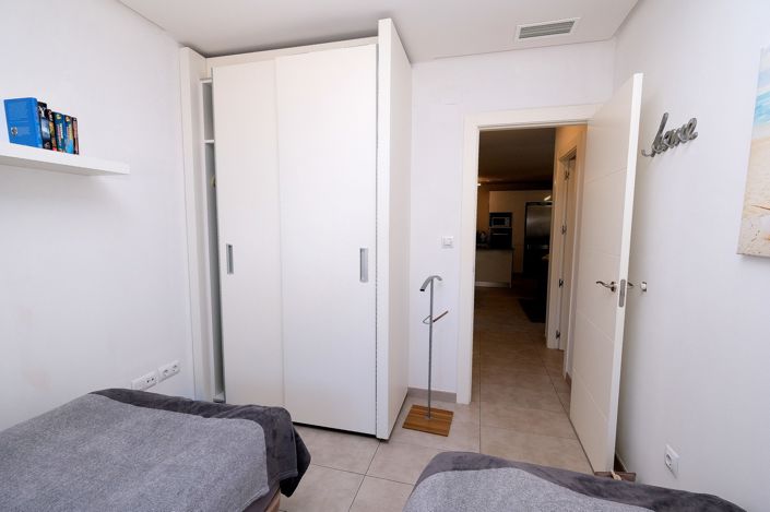 Image No.11-2 Bed Property for sale