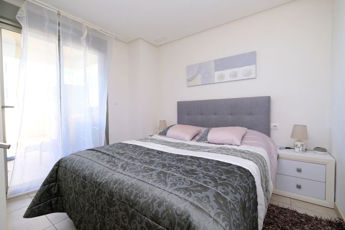 Image No.5-2 Bed Property for sale