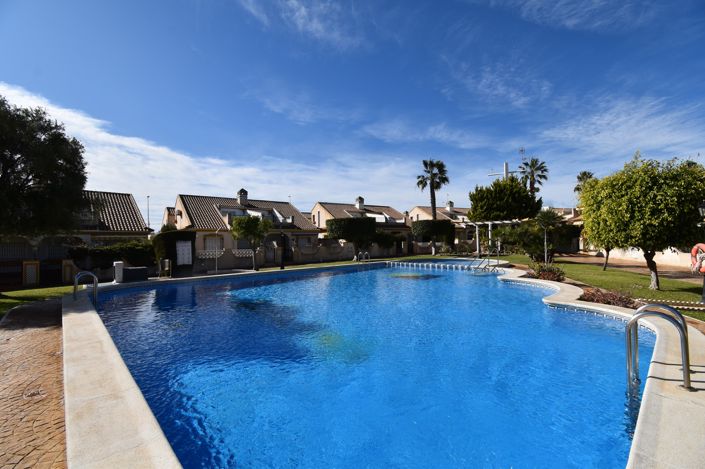 Image No.2-Maison de ville de 3 chambres à vendre à La Zenia