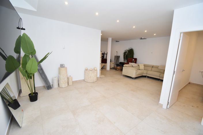 Image No.15-5 Bed Villa for sale