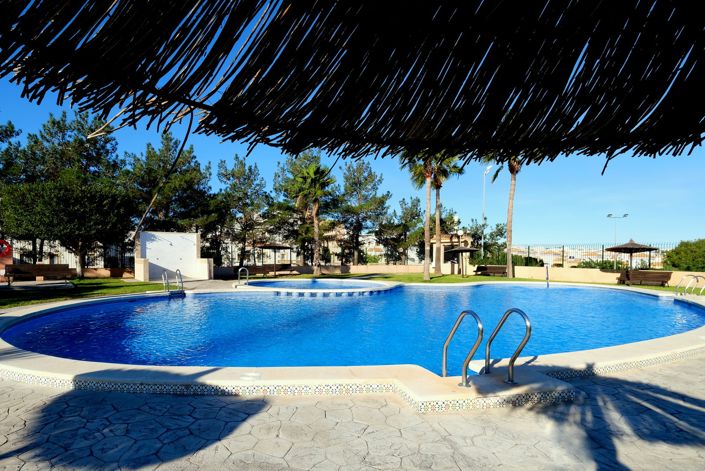 Image No.19-3 Bed Townhouse for sale