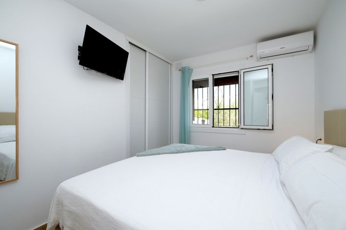 Image No.8-1 Bed Property for sale