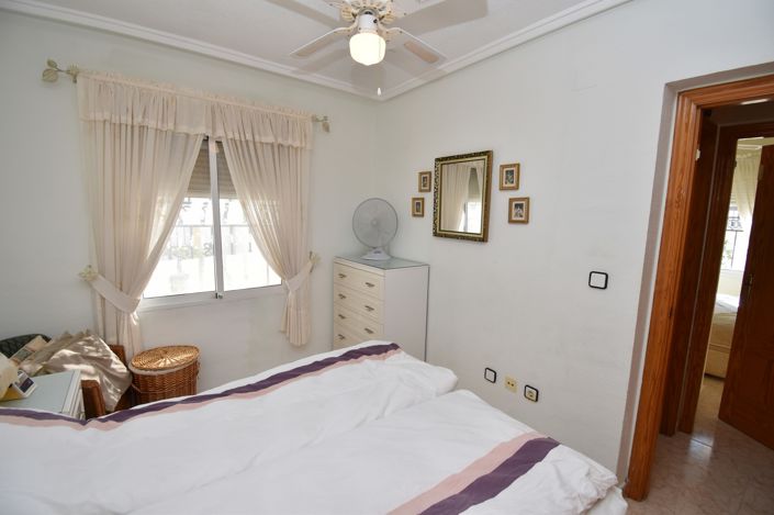 Image No.11-3 Bed Townhouse for sale