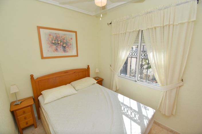 Image No.14-3 Bed Townhouse for sale