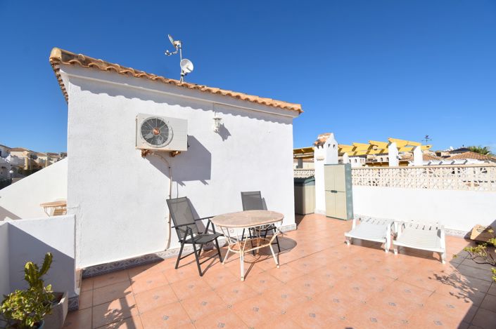 Image No.20-3 Bed Townhouse for sale