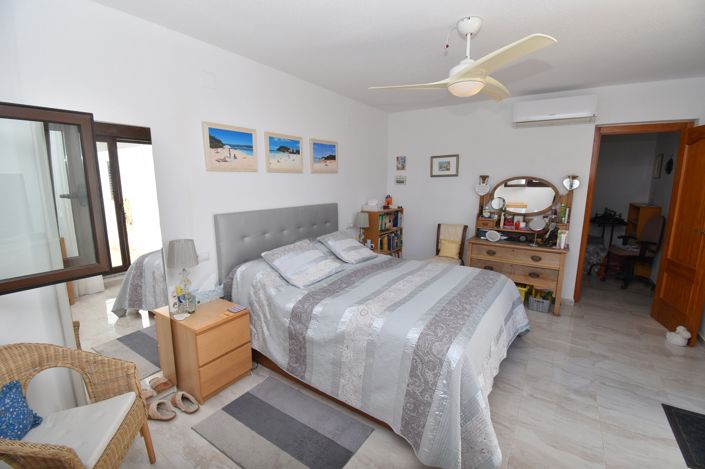 Image No.20-Villa de 4 chambres à vendre à La Zenia