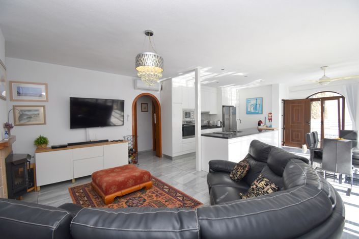 Image No.3-Villa de 4 chambres à vendre à La Zenia