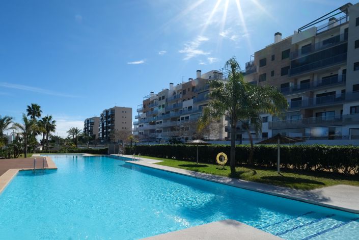 Image No.25-2 Bed Property for sale