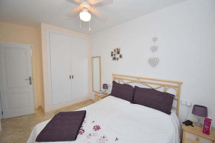 Image No.12-2 Bed Property for sale