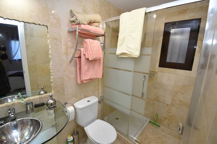 Image No.13-2 Bed Property for sale