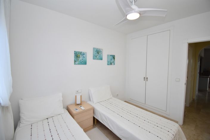 Image No.15-2 Bed Property for sale