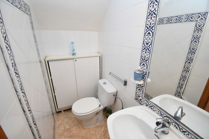 Image No.11-2 Bed Townhouse for sale