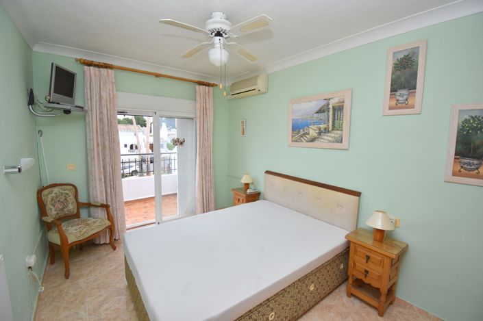 Image No.12-2 Bed Townhouse for sale