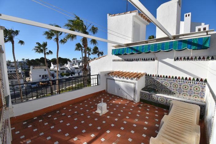 Image No.22-2 Bed Townhouse for sale